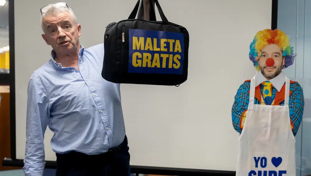 Ryanair ofrece una rueda de prensa para abordar la situación actual sobre el equipaje de mano