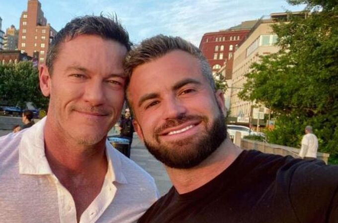 Luke Evans junto a su pareja, Fran Tomás