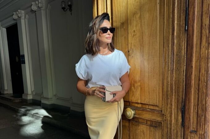 Vicky Martín Berrocal con falda de Zara. 