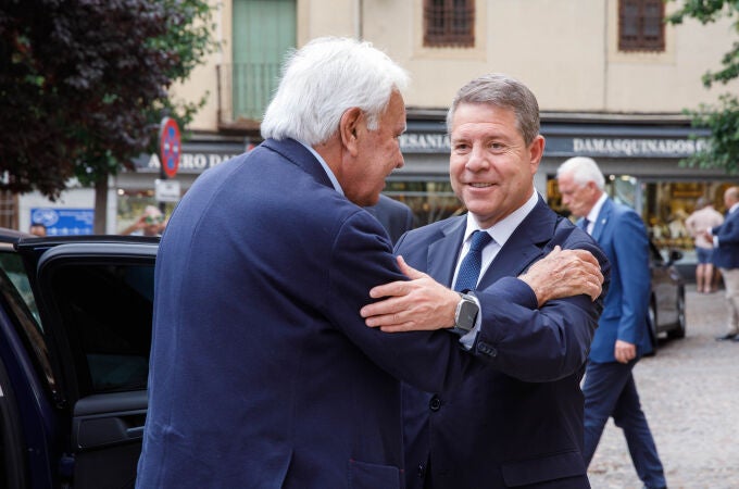 Felipe González y Emiliano García-Page reunidos por la celebración del evento ‘Un camino compartido: 40 años de España y Portugal en la Unión Europea’